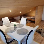 Apartament Na Poddaszu *